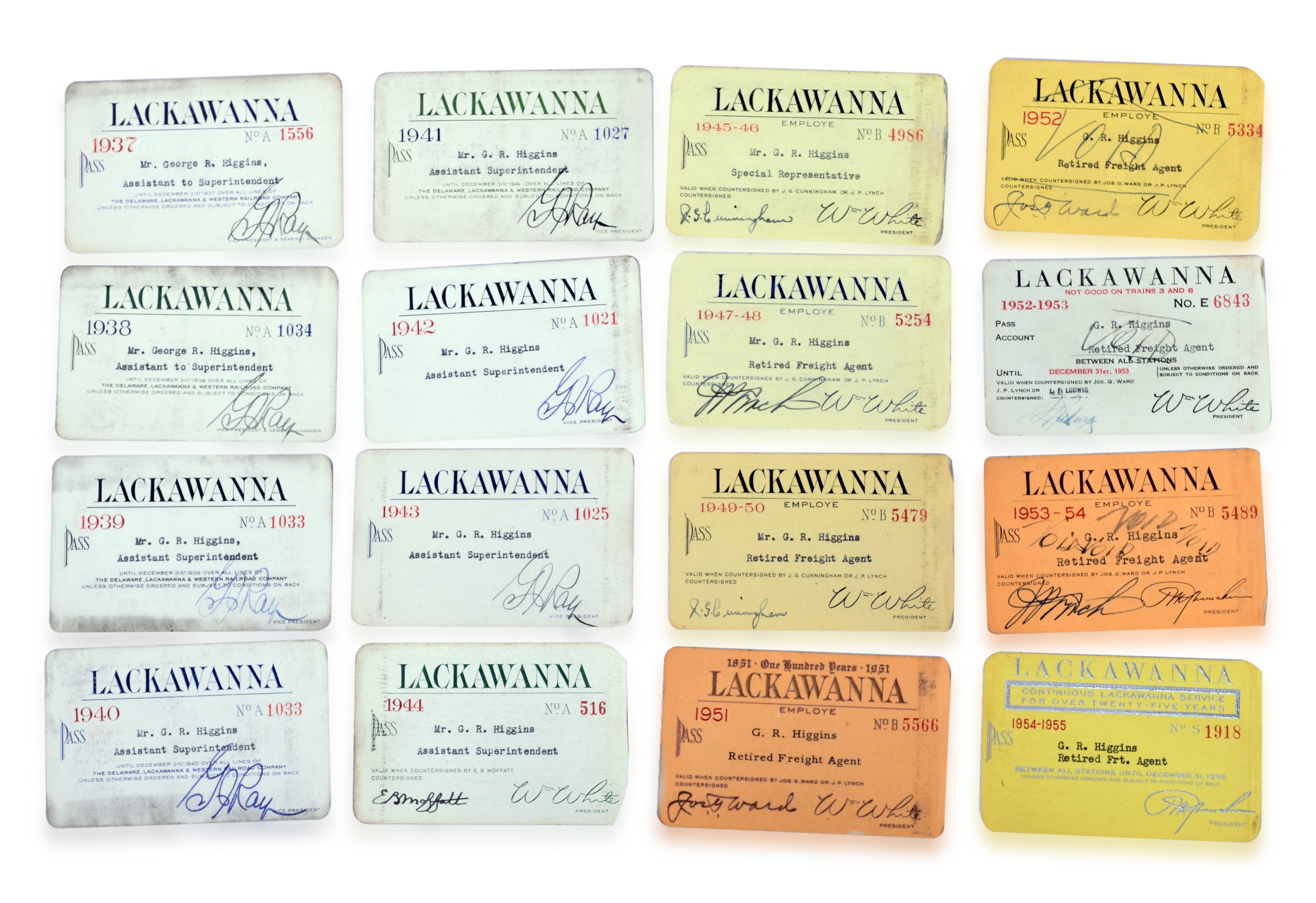 3015 - Sixteen Lackawanna Railroad Passes 1937-1955 - Including 25 Year Pass thumbnail