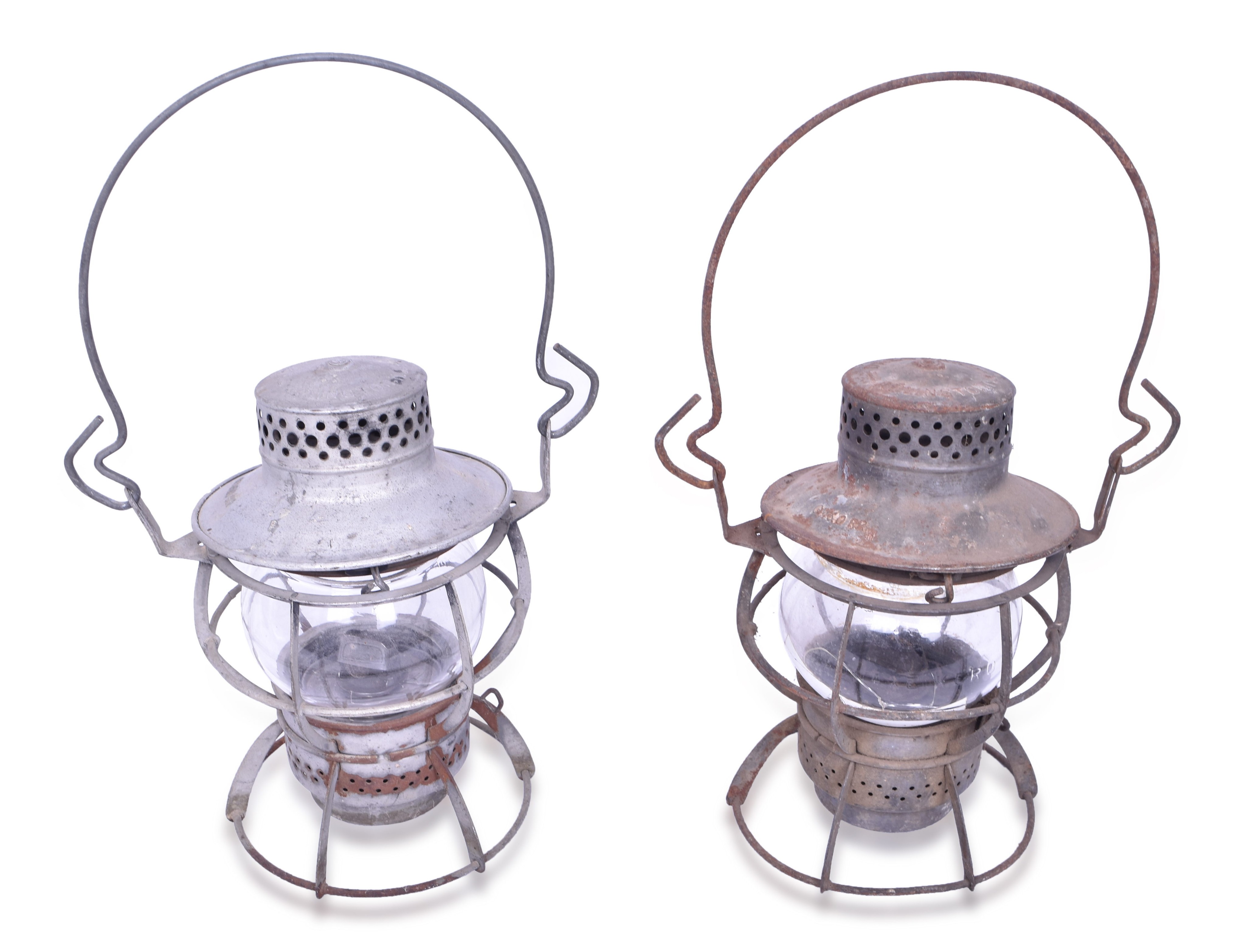 3110 - Pair of Dressel Gulf Mobile and Ohio Railroad Lanterns thumbnail