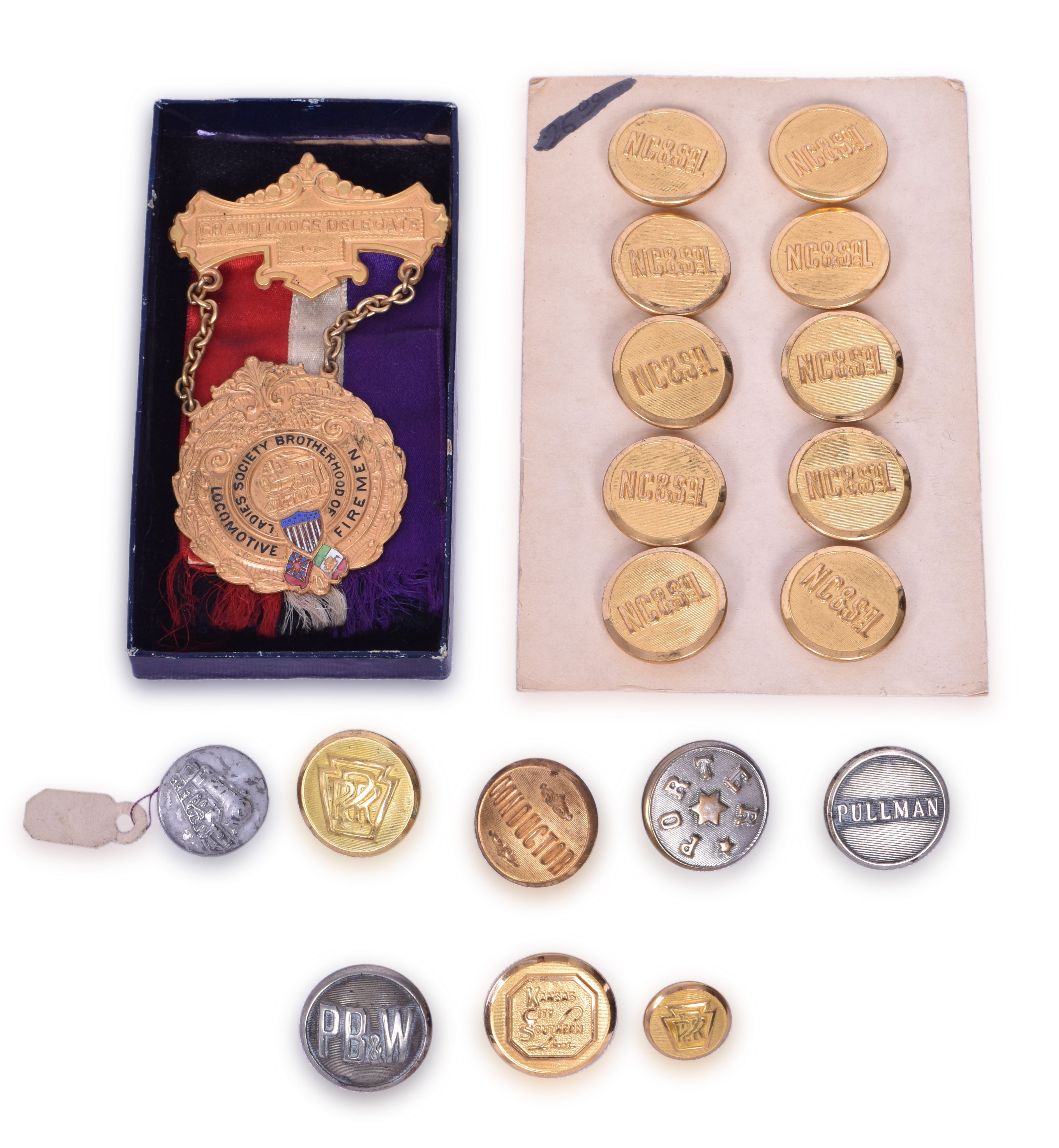 3274 - Brotherhood of Locomotive Fireman Medal and Uniform Buttons - NC&StL. Pennsylvania, Philadelphia Baltimore & Washington thumbnail