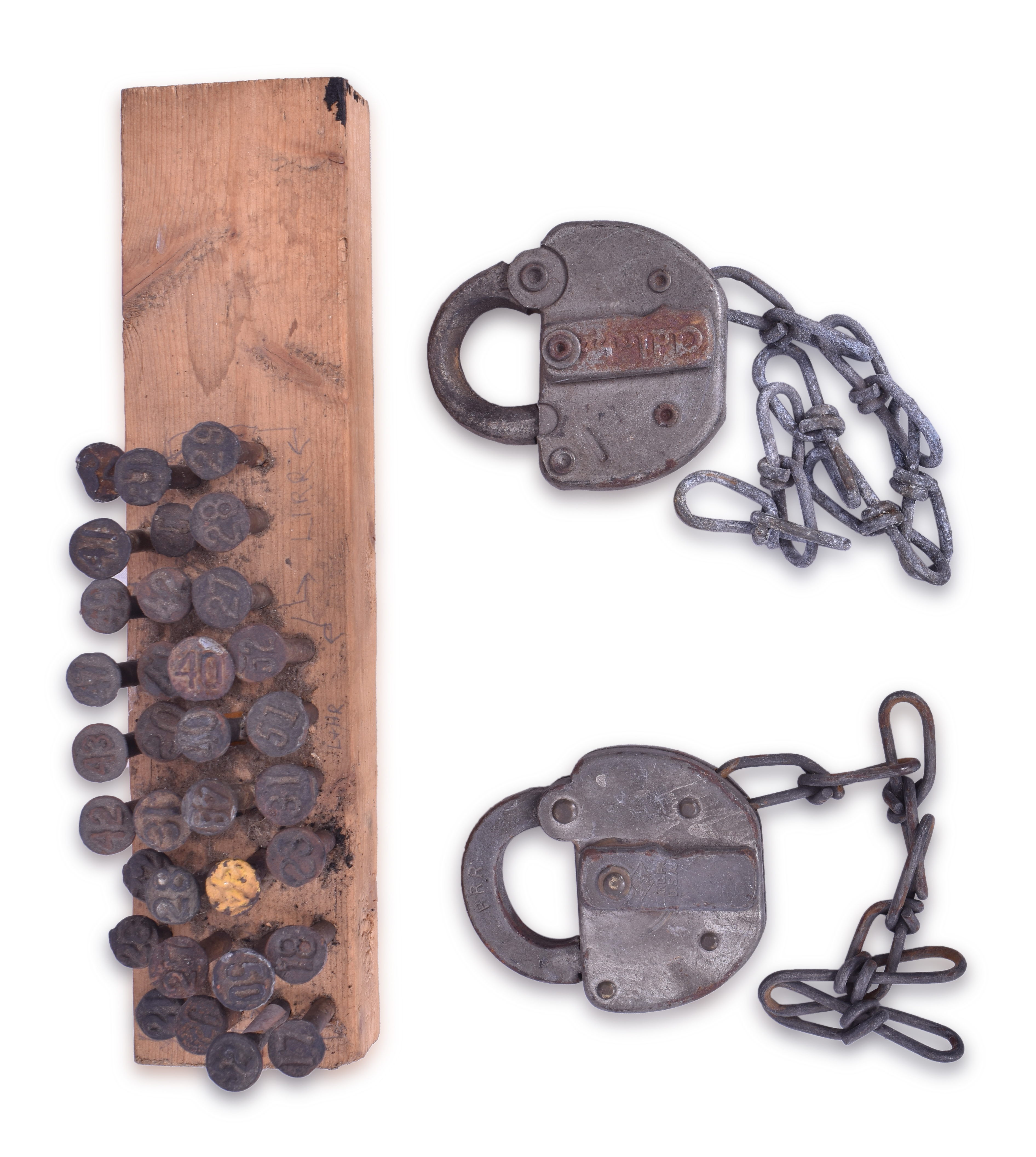 3354 - Pennsylvania and Seaboard Railroad Locks and 31 Date Nails thumbnail