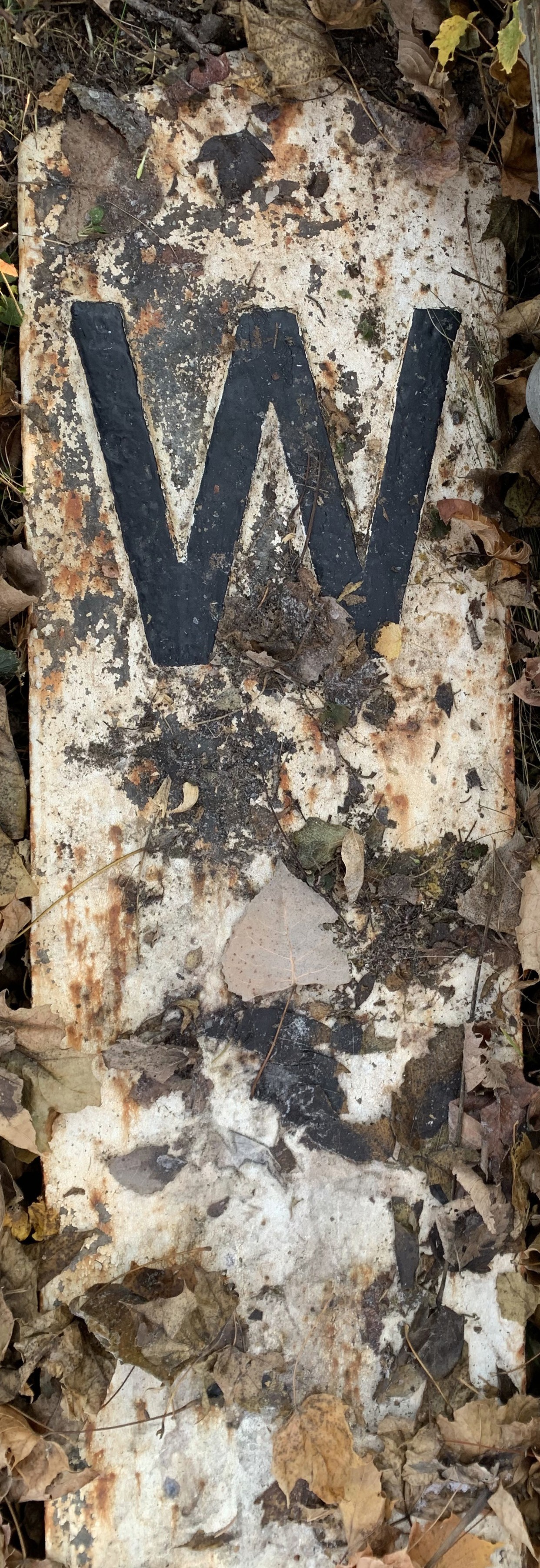 3482 - Cast Iron Railroad Whistle Post thumbnail