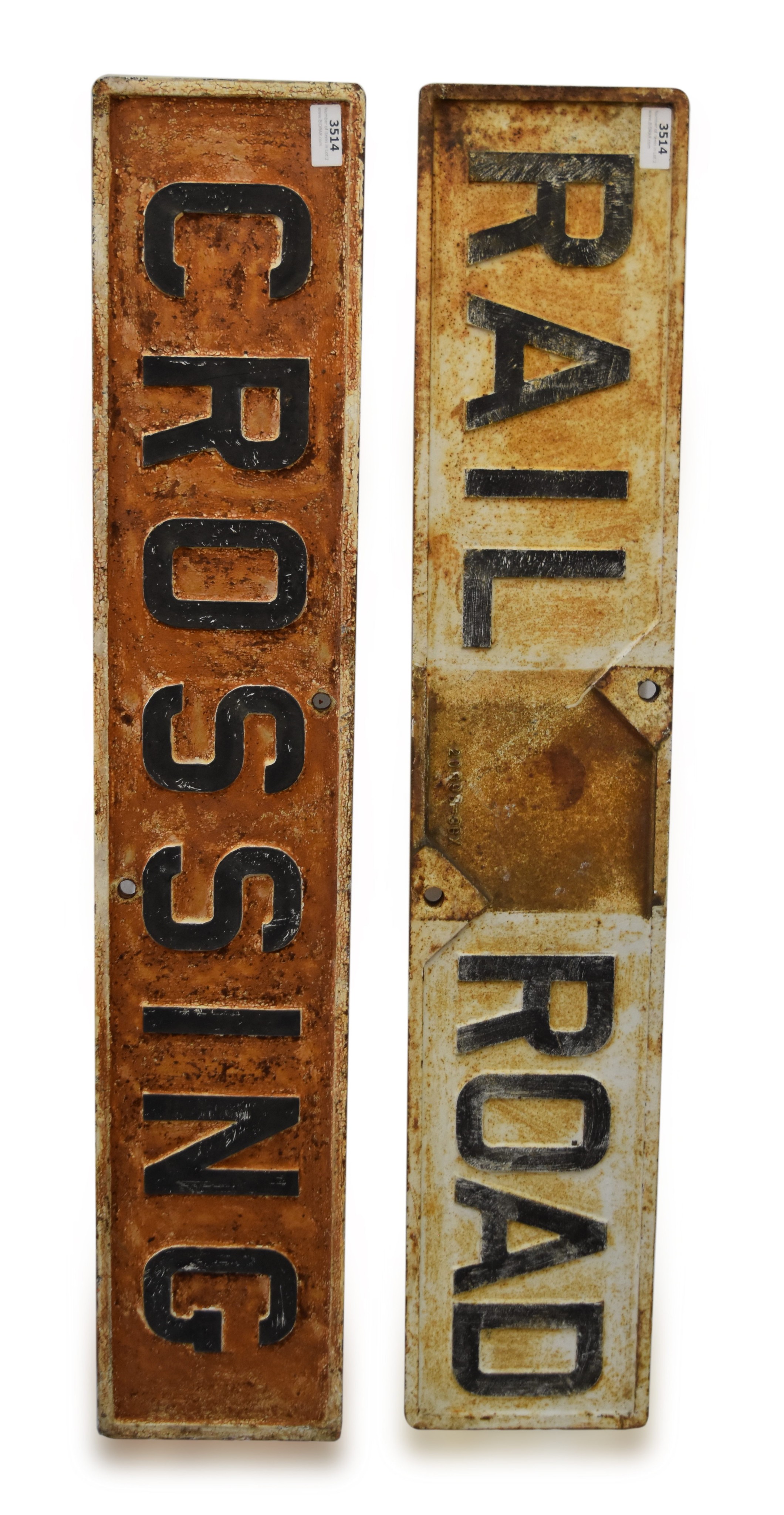 3514 - Cast Iron Railroad Crossing / Crossbuck Pair thumbnail