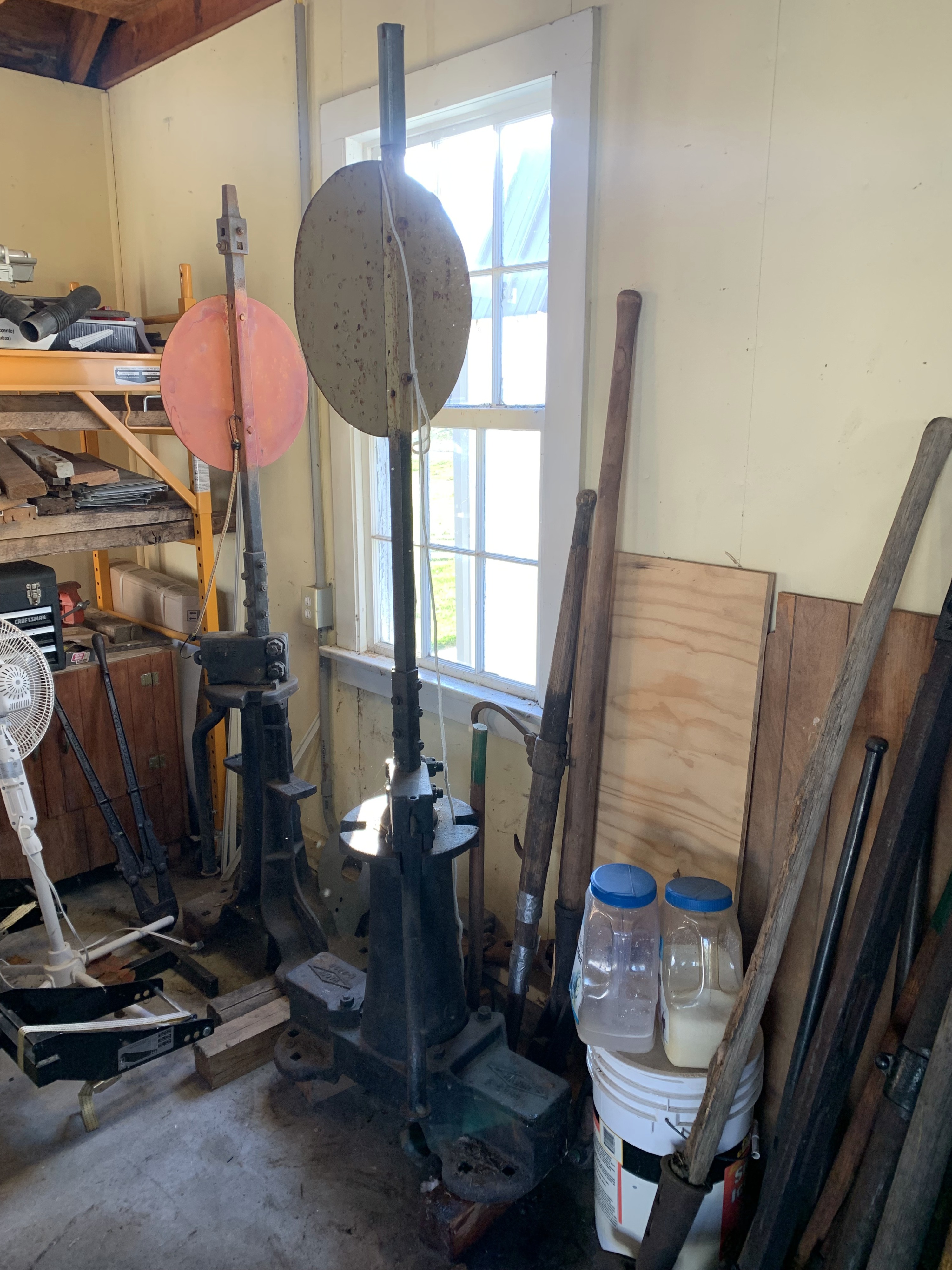 3470 - Racor Tall Cast Iron Railroad Switch Stand thumbnail