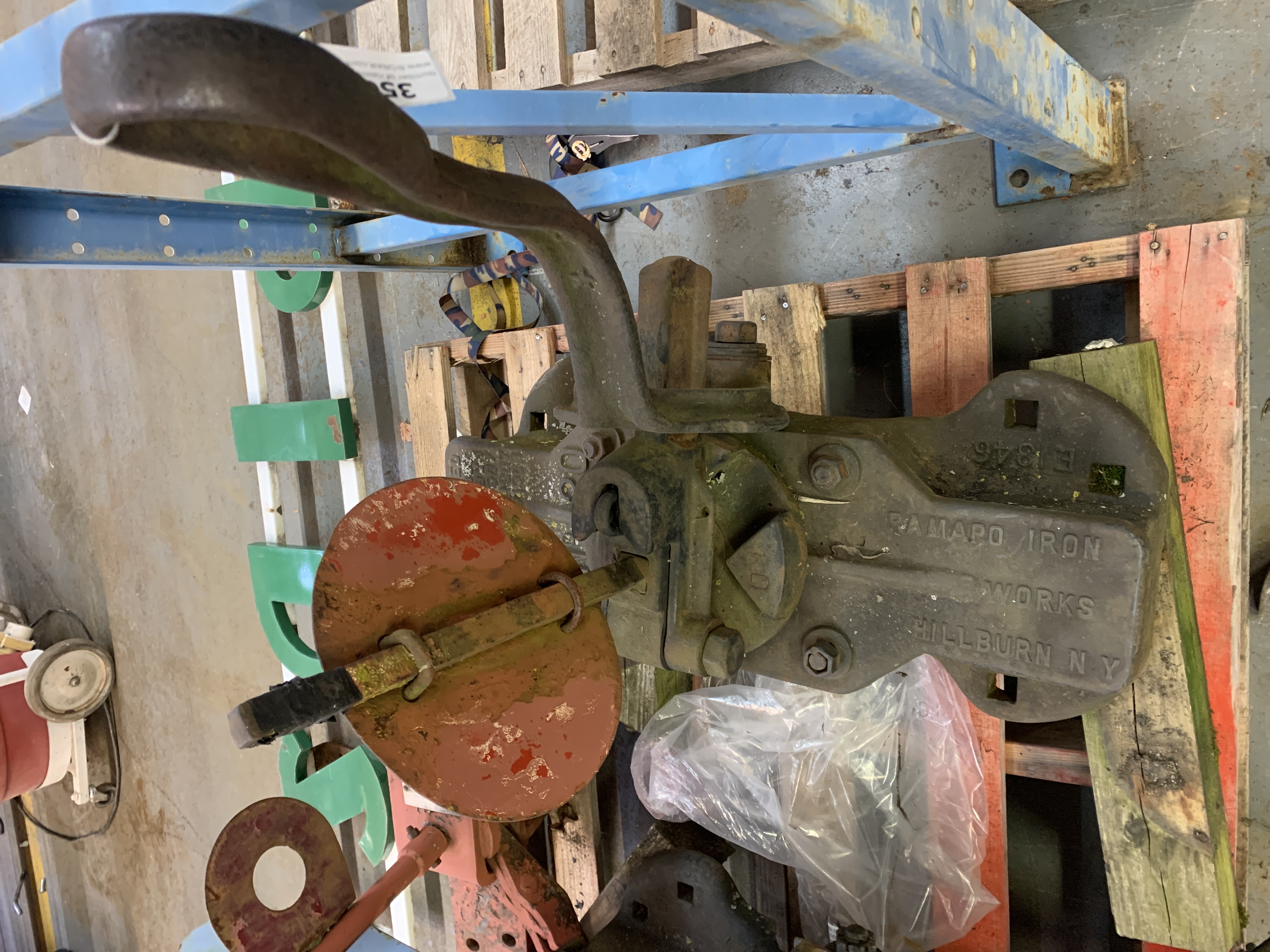 3500 - Racor No. 20 Railroad Ground Throw Switch Stand thumbnail