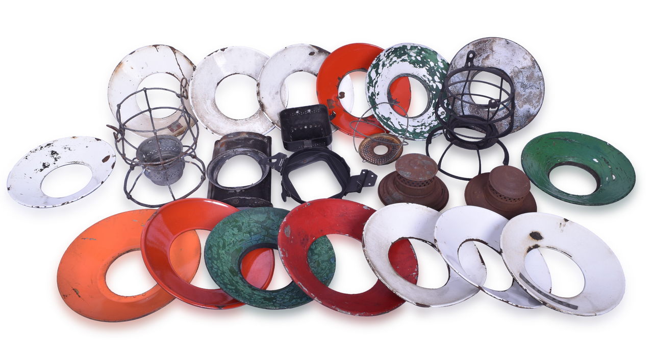 4178 - Railroad Switch Lamp Day Targets, Lantern Bodies, and More thumbnail