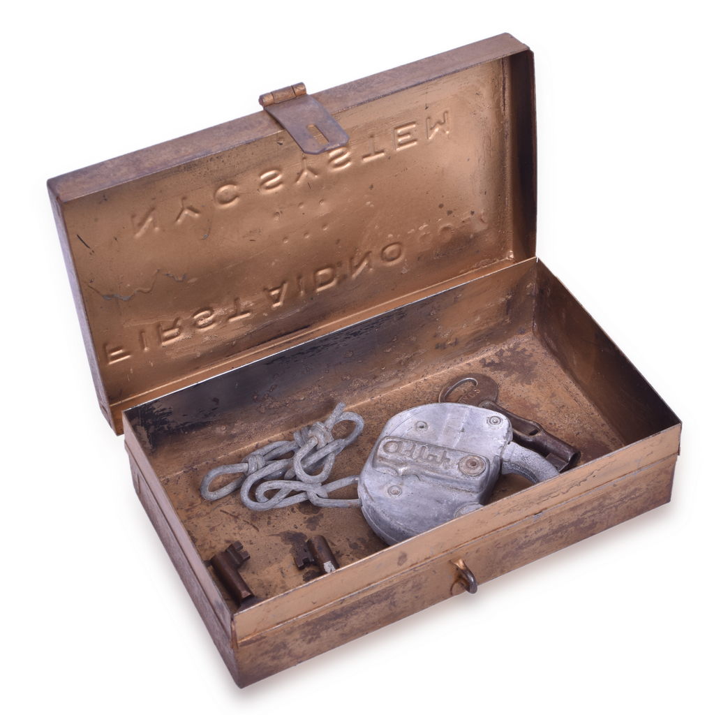 4184 - New York Central Railroad First Aid Kit, Brass Keys, and Adlake Lock thumbnail