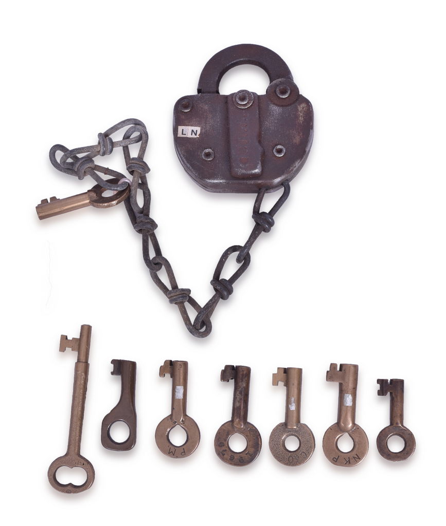 4190 - Louisville and Nashville Railroad Lock w/ Key and 7 Brass Railroad Keys - Big Four, Pere Marquette, C&O, Etc. thumbnail