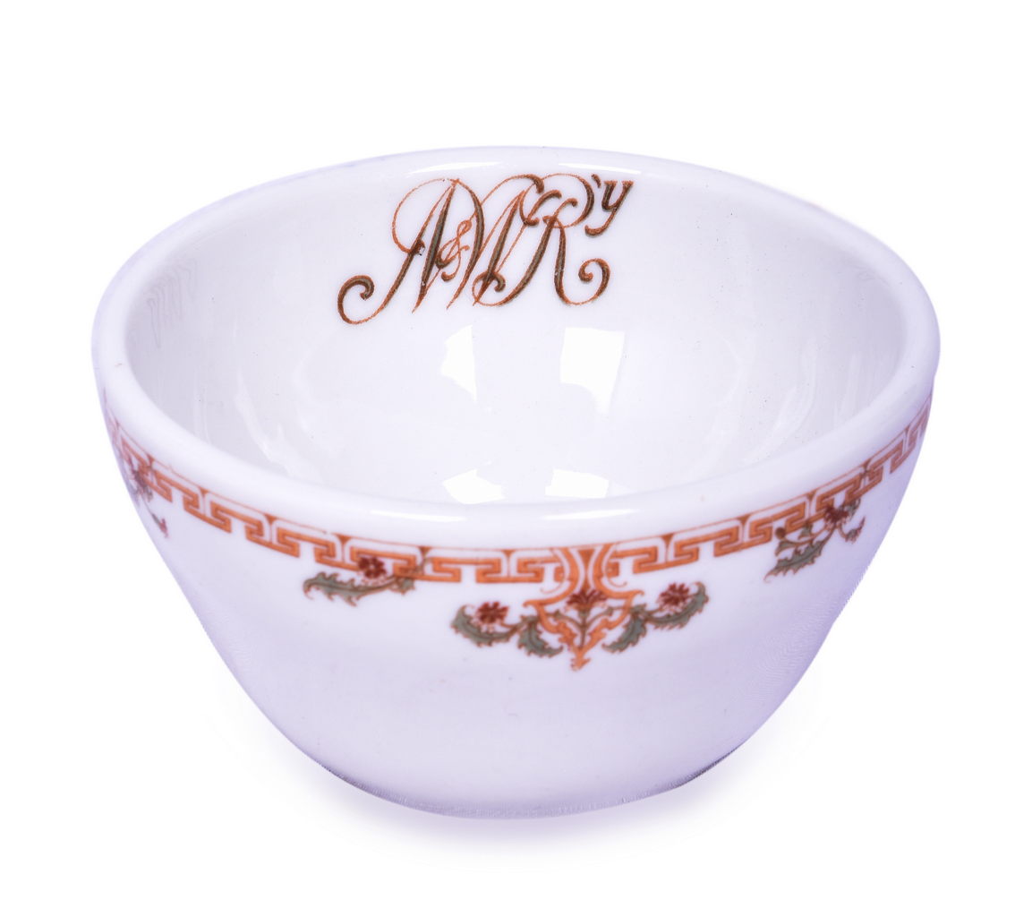 4215 - Norfolk & Western Railroad Cavalier Bouillon Cup 3 7/8