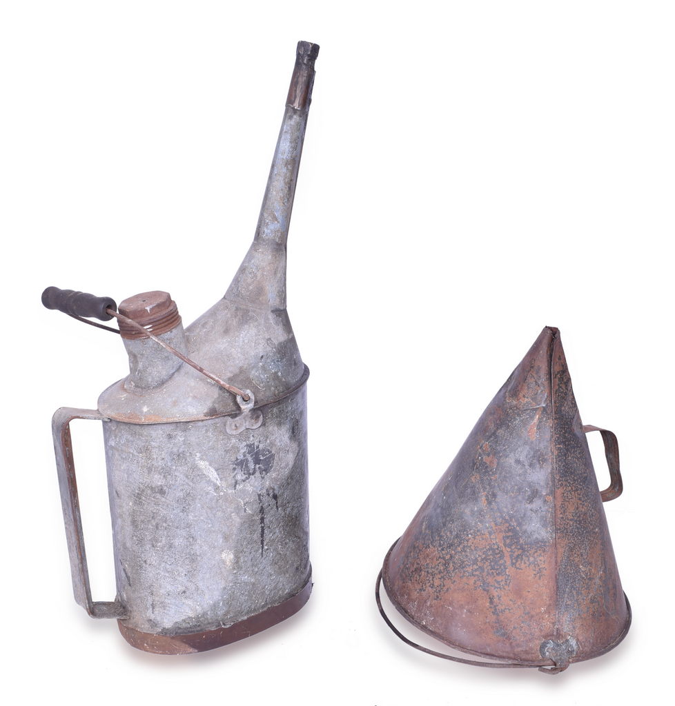 4228 - Baltimore and Ohio and Chesapeake and Ohio Railroad Marked Funnel and Journal Oil Canister thumbnail