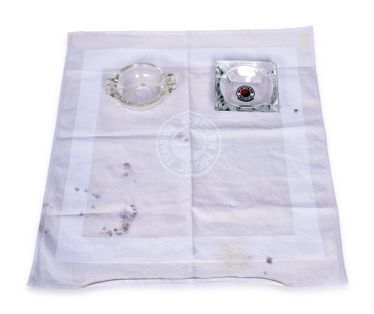 4267 - Northern Pacific Railroad and Great Northern Linen Napkin and Glass Ash Trays thumbnail
