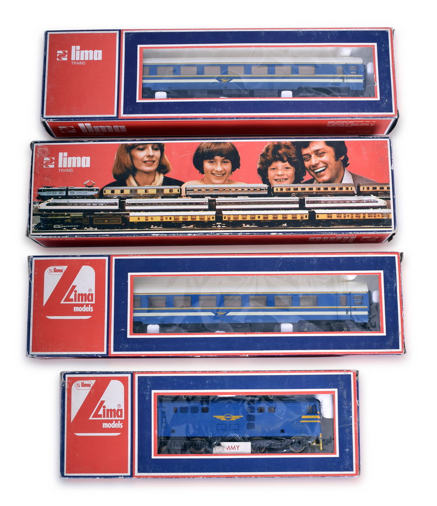 4299 - South African Railways / Airlines The Blue Train HO Model, Menus, Route Guide and Post Cards thumbnail