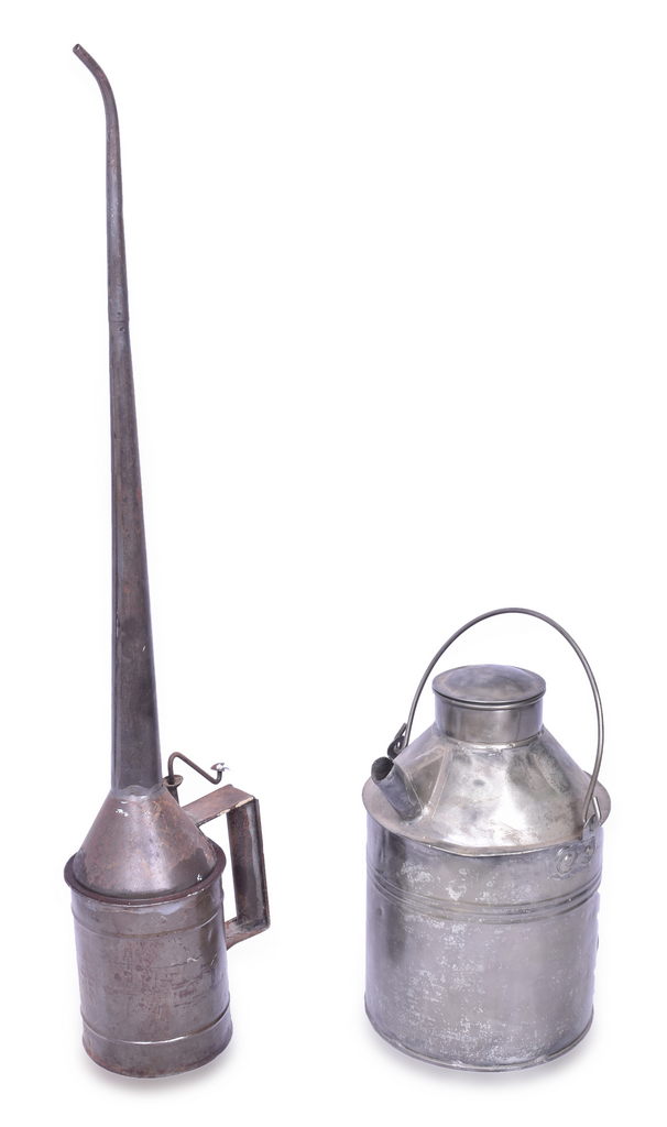 4304 - Illinois Central Railroad Marked Tall Oil Can and Kerosene Canister thumbnail