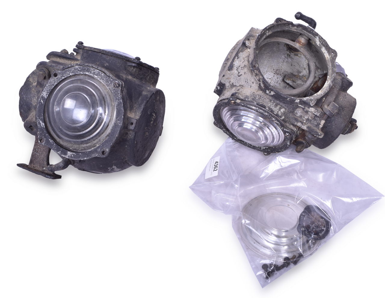 4362 - Pair of Handlan Railroad Locomotive Classification Lamps thumbnail