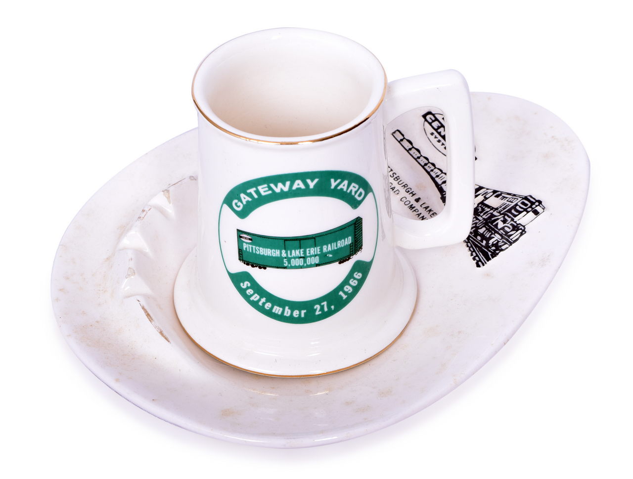 4398 - New York Central / Pittsburgh & Lake Erie Railroad Ashtray and 5,000,000 Car Mug from Gateway Yard thumbnail