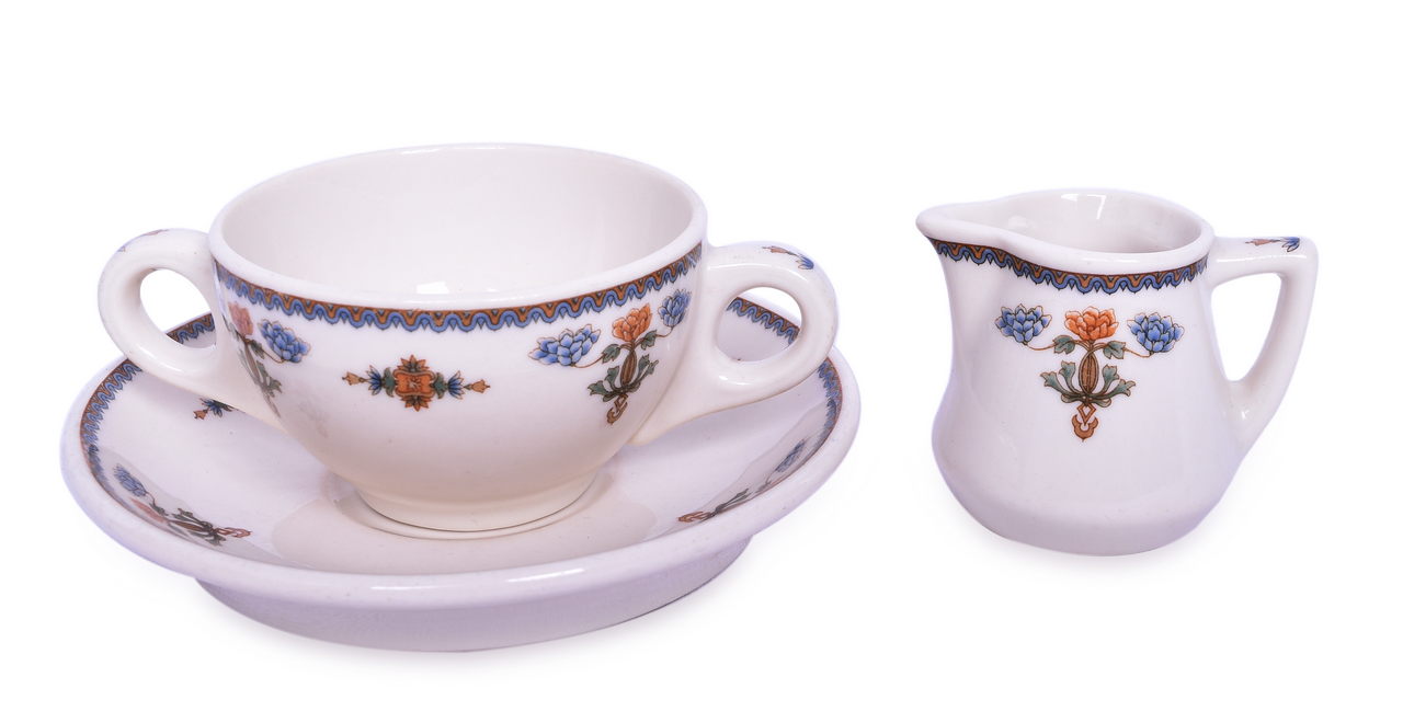 5035 - 3 Pieces of Louisville & Nashville Railroad Regent Pattern Dining Car China - Bouillon Cup, Saucer, and Creamer thumbnail