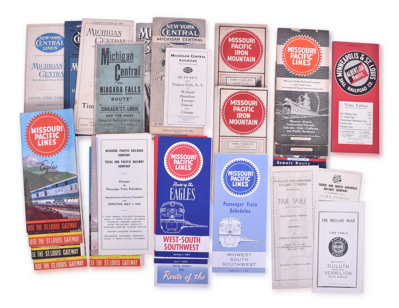 5132 - Twenty-Nine Railroad Timetables - 1882 to 1970 - Missouri Pacific Lines, Michigan Central, Minneapolis and St. Louis thumbnail