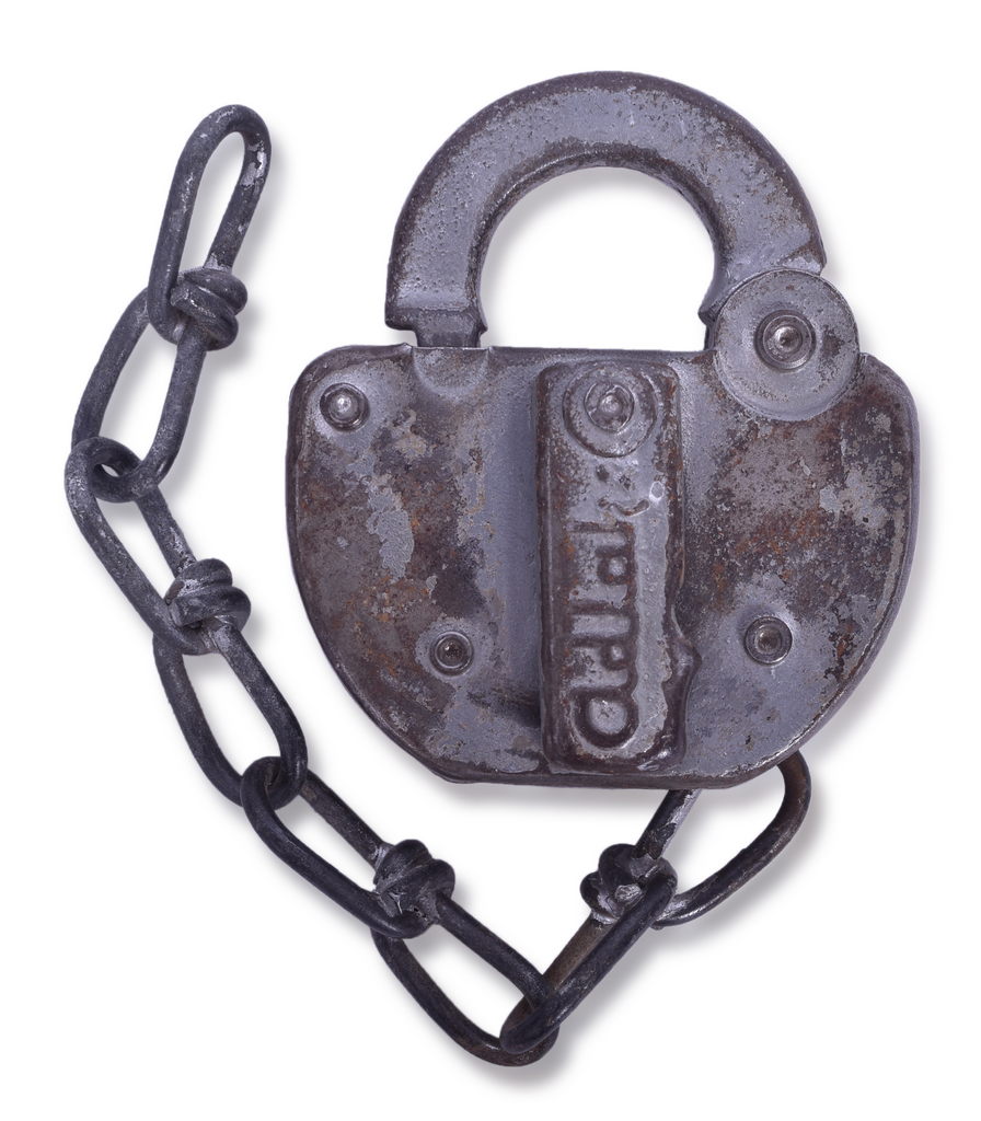 5246 - Two Railroad Locks - Adlake Detroit & Toledo Shore Line and Nashville, Chattanooga & St. Louis thumbnail