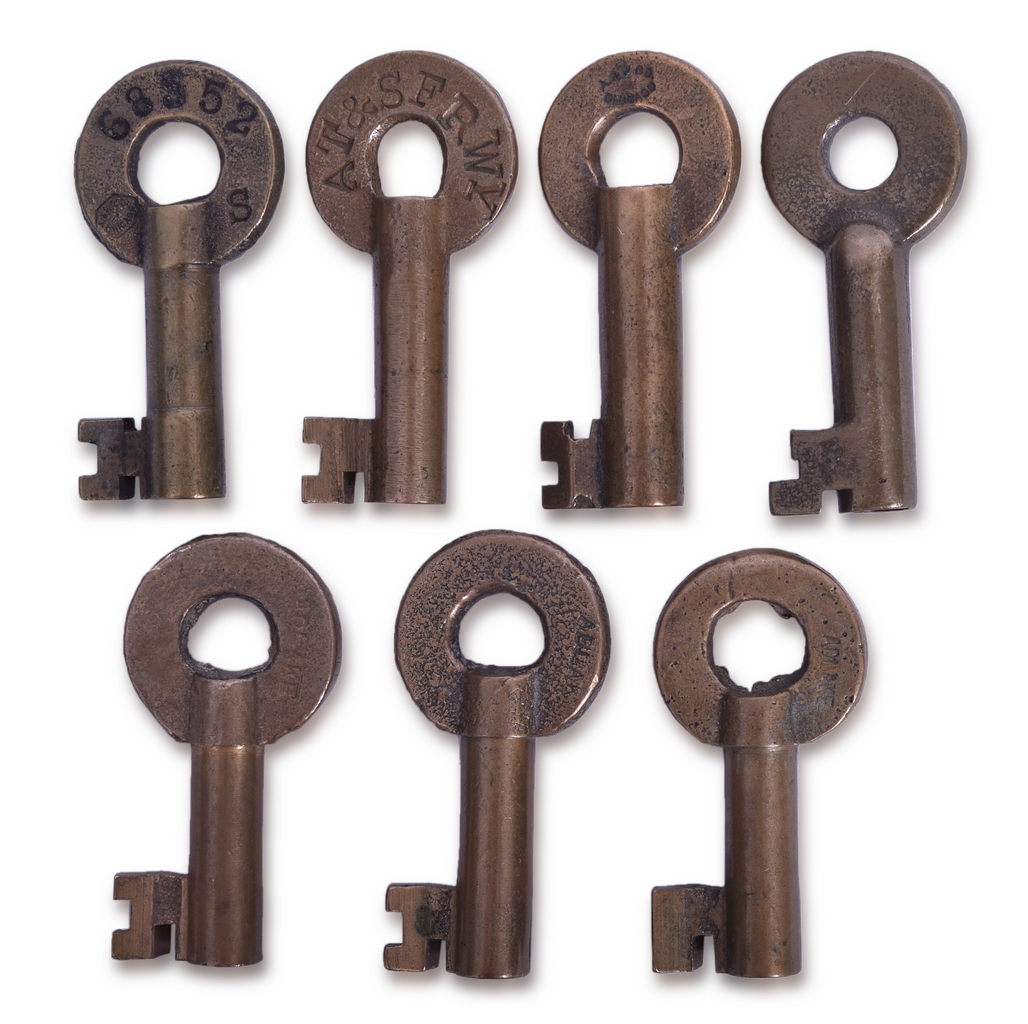 5248 - Seven Santa Fe Railroad Keys - Adlake, Slaymaker, A&W thumbnail