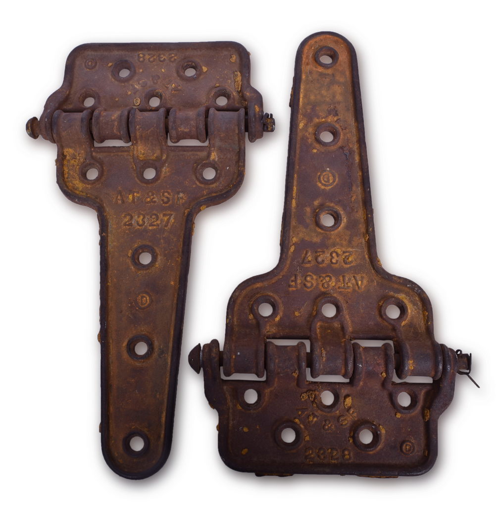 5384 - Pair of Atchison, Topeka and Santa Fe Railway Cast Iron Reefer / Boxcar Door Hinges thumbnail