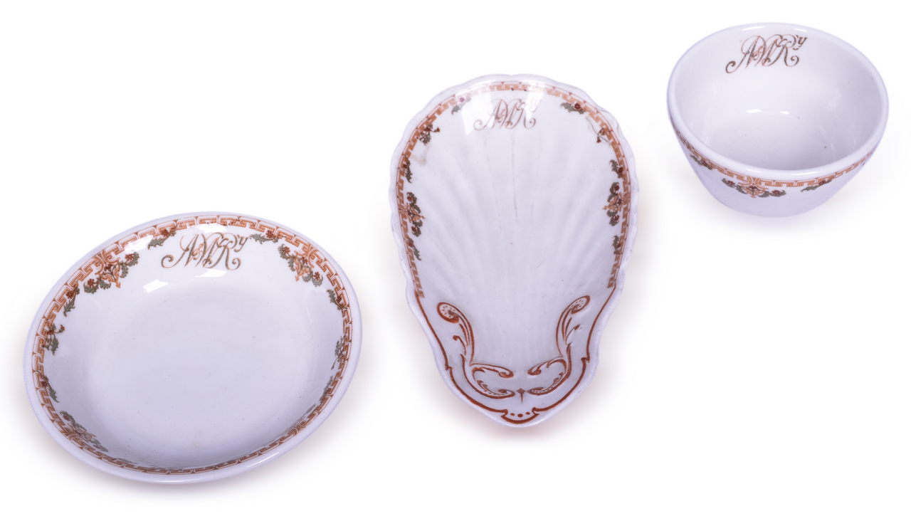 5413 - Three Pieces of Norfolk & Western Railroad China Cavalier Bouillon Cup, Ice Cream Shell, and Bowl thumbnail