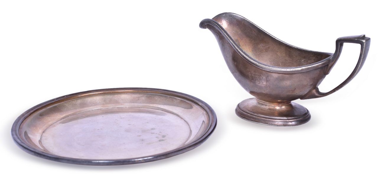 5455 - Silver Soldered Louisville & Nashville Railroad Sauce Boat and Tray thumbnail