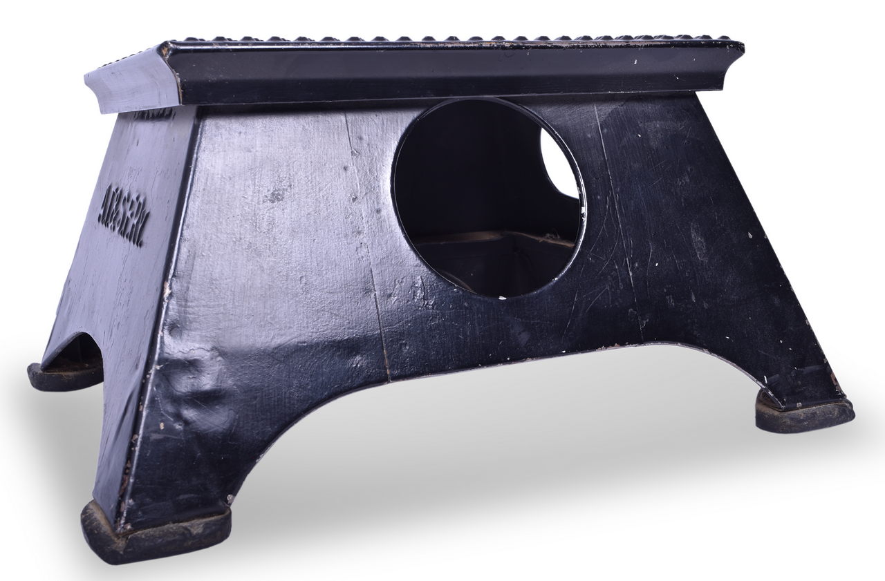 5470 - Atchison, Topeka and Santa Fe Railway Full Passenger Car Step Box thumbnail