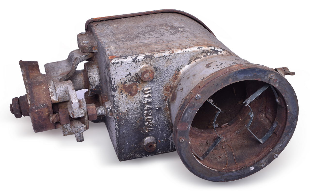 5507 - Union Switch and Signal Search Light Signal Housing thumbnail