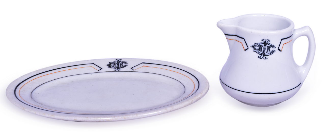 5535 - Illinois Central Railroad China Louisane Creamer and Oval Dish thumbnail