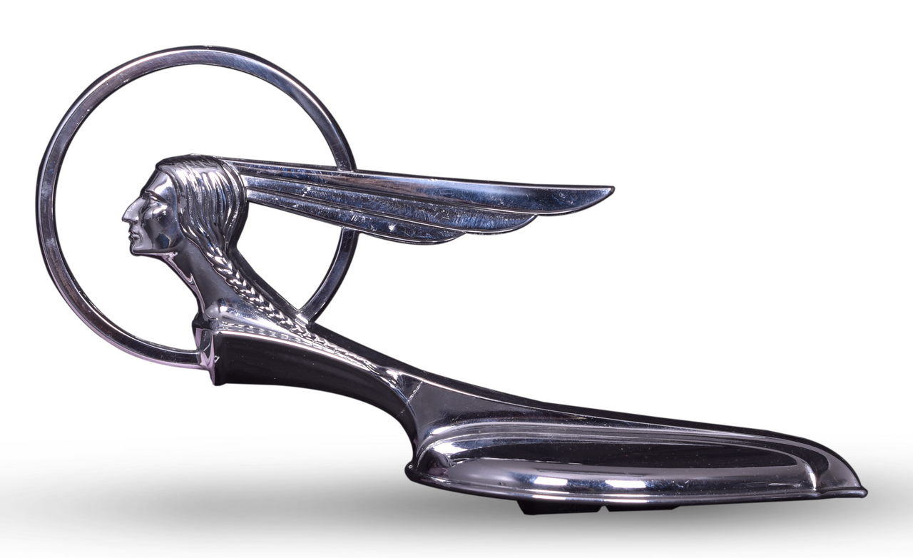 7124 - Incredible New Old Stock 1934 Indian Head Oval Cap Hood Ornament thumbnail