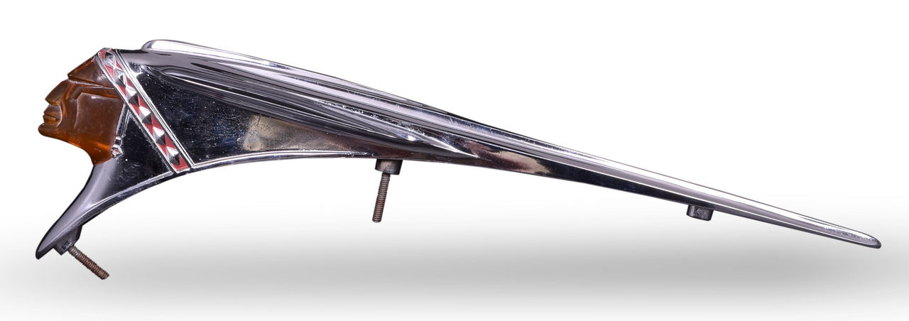 7132 - 1948 Deluxe Pontiac Chrome Hood Ornament thumbnail