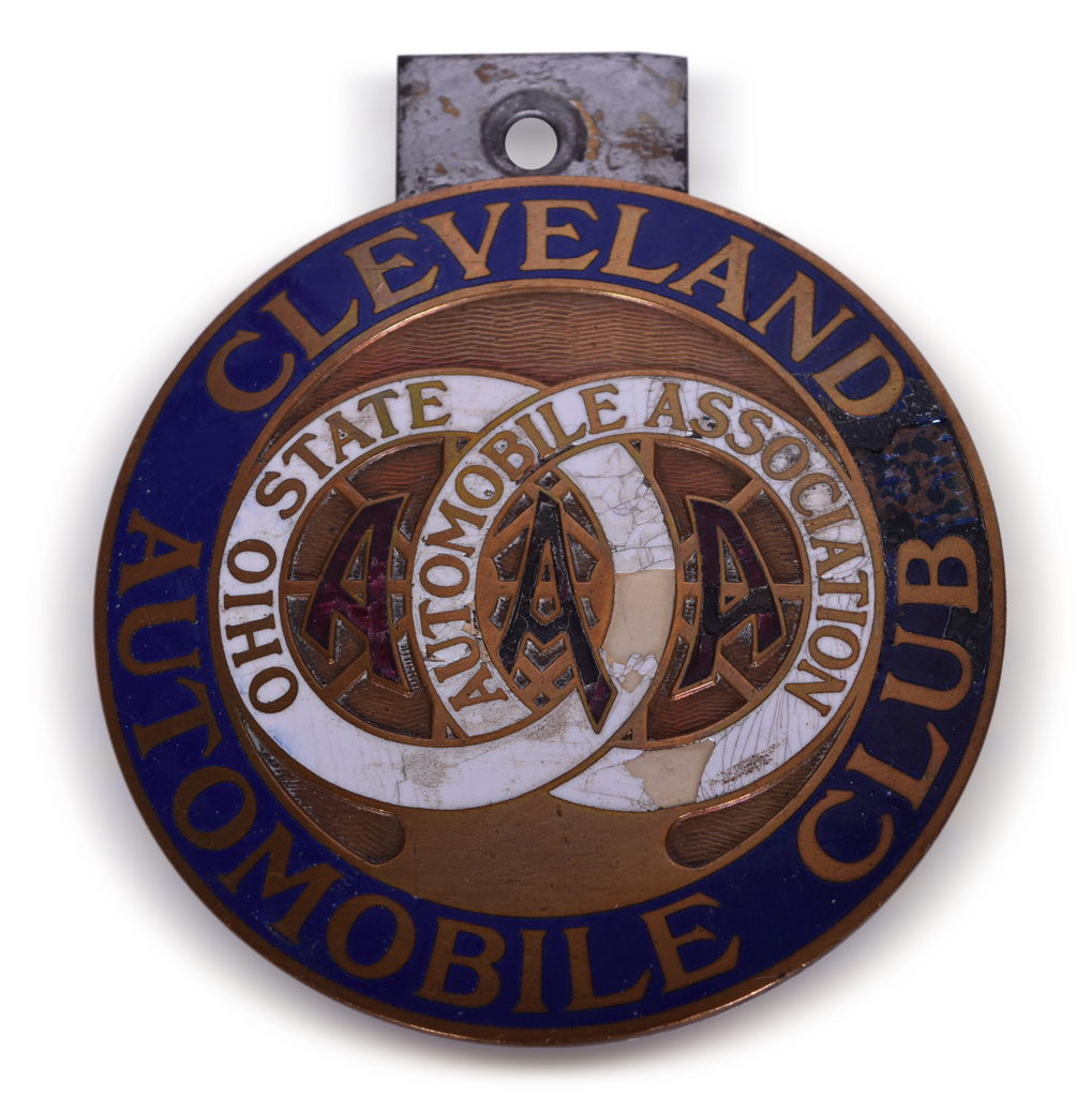 7189 - Cleveland Automobile Club - Enameled Badge / License Plate Topper thumbnail