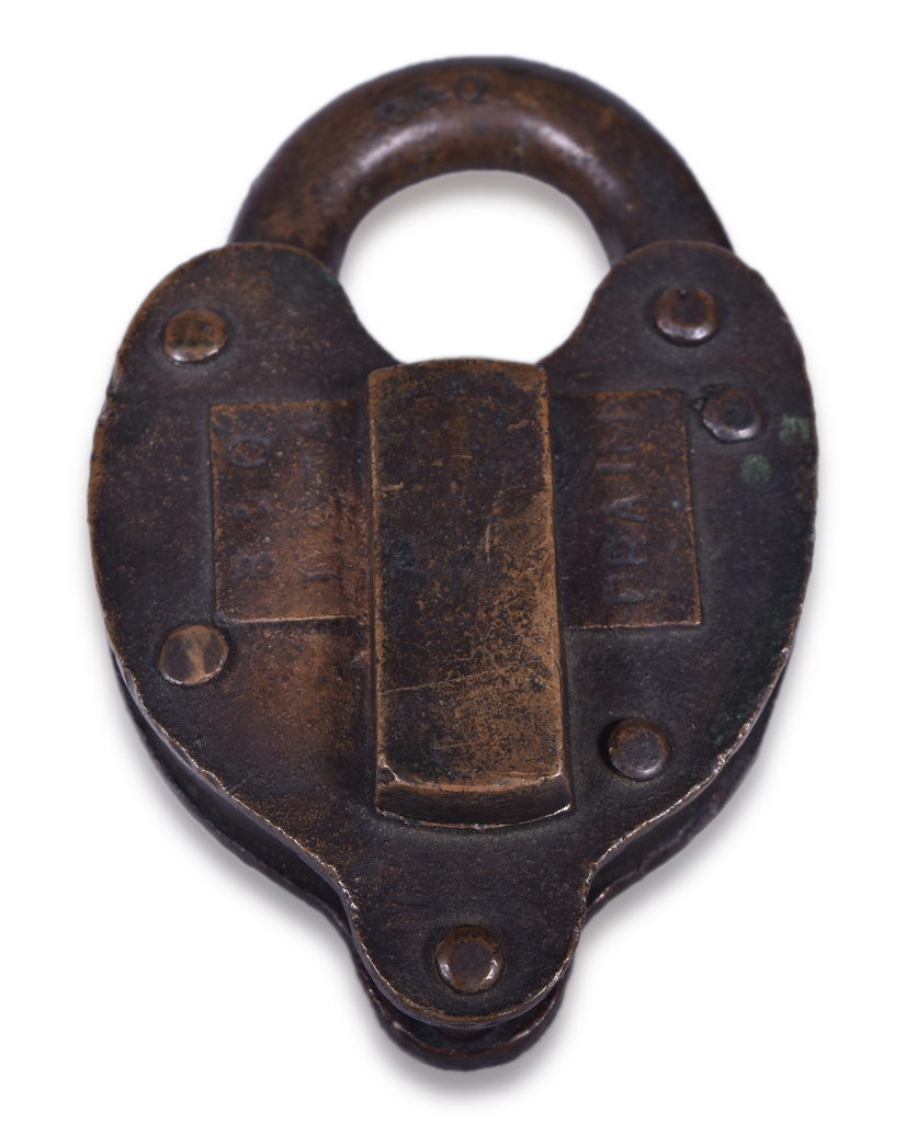 8142 - Baltimore and Ohio Railroad Local Station Fraim Heart Shaped Brass Lock thumbnail