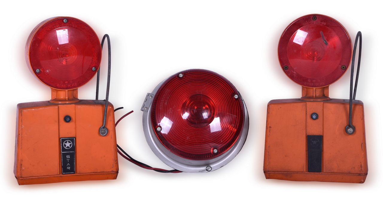 8262 - Three Amtrak Starlite Railroad Marker Lamps thumbnail