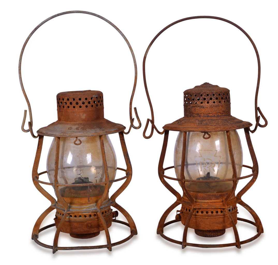 8280 - Pair of Pennsylvania Railroad Keystone Lanterns w/ Marked Globes thumbnail
