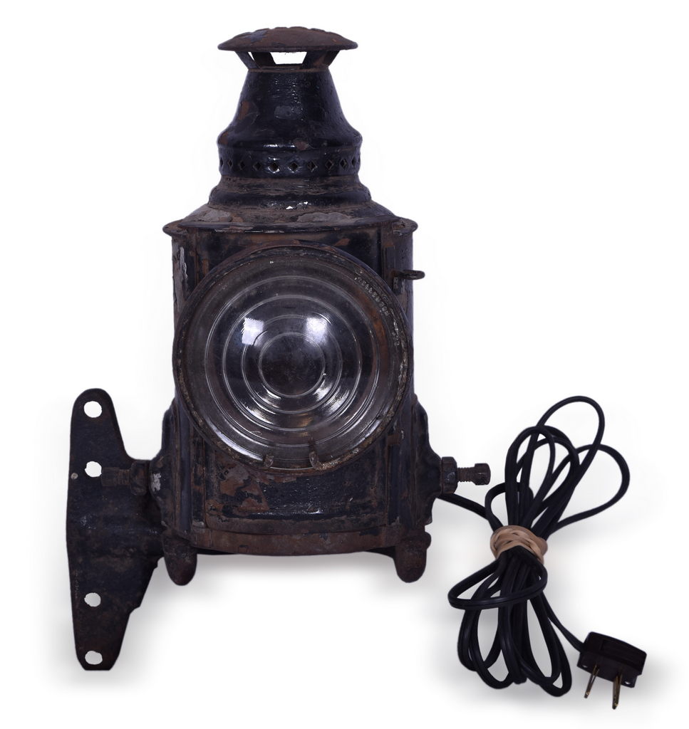 8380 - Adlake Railroad Speeder / Motor Car Lamp w/ Corner Mounting Bracket thumbnail