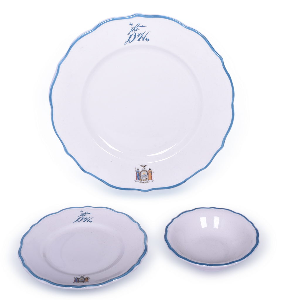 8425 - Three Pieces of Delaware and Hudson Railroad China Adirondack Plates and Bowl thumbnail