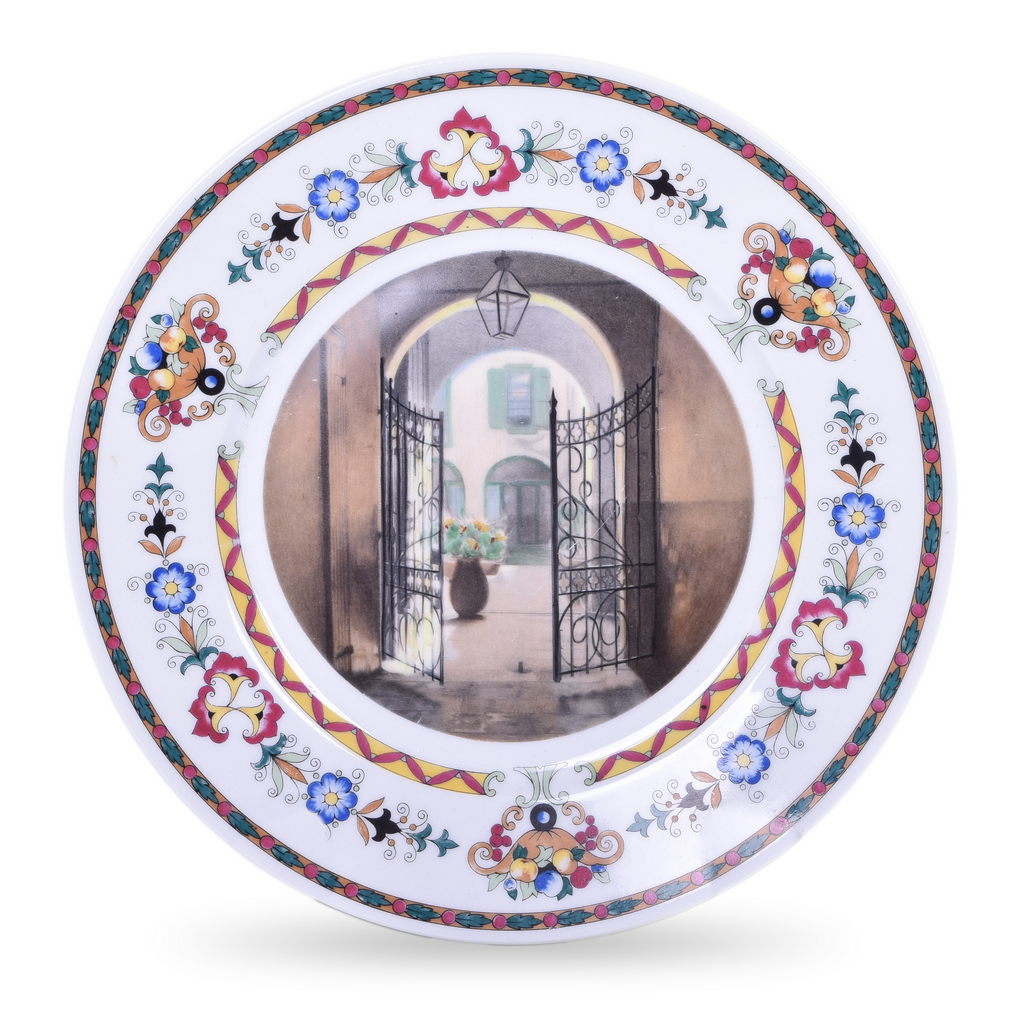 8501 - Illinois Central Railroad French Quarter Service Plate Spanish Courtyard Royal Street New Orleans thumbnail