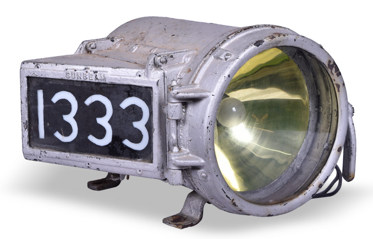 8526 - Sunbeam Steam locomotive Headlight w/ Winged Numberboards - #1333 thumbnail