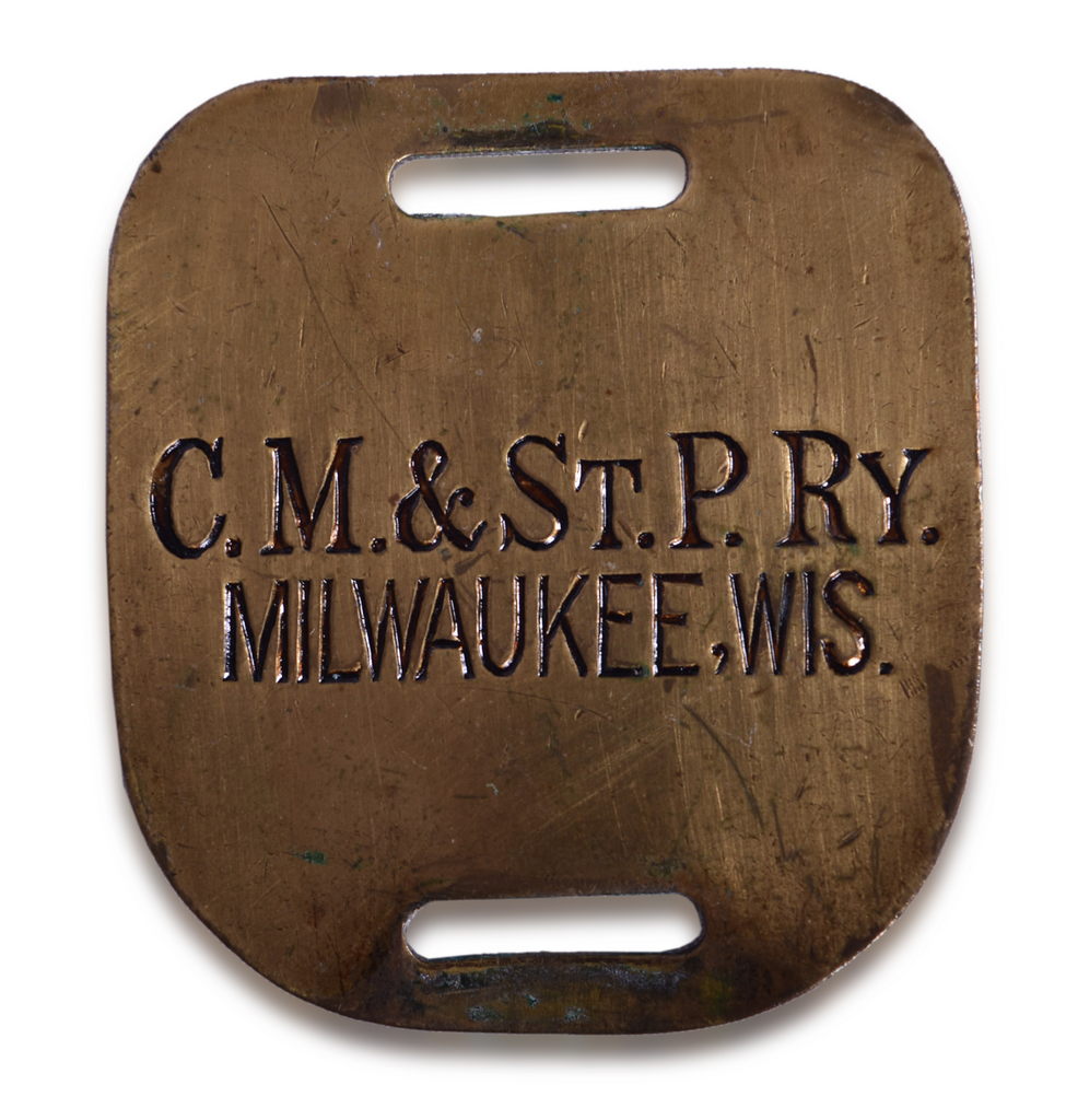8602 - Chicago, Milwaukee & St. Paul Railway Milwaukee, Wisconsin Brass Baggage Tag thumbnail