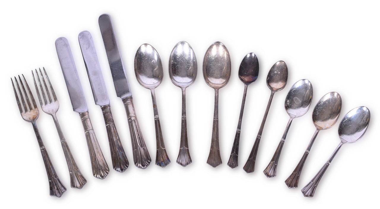 8607 - Thirteen Pieces of Santa Fe Railroad Dining Car Silver Albany Flatware thumbnail