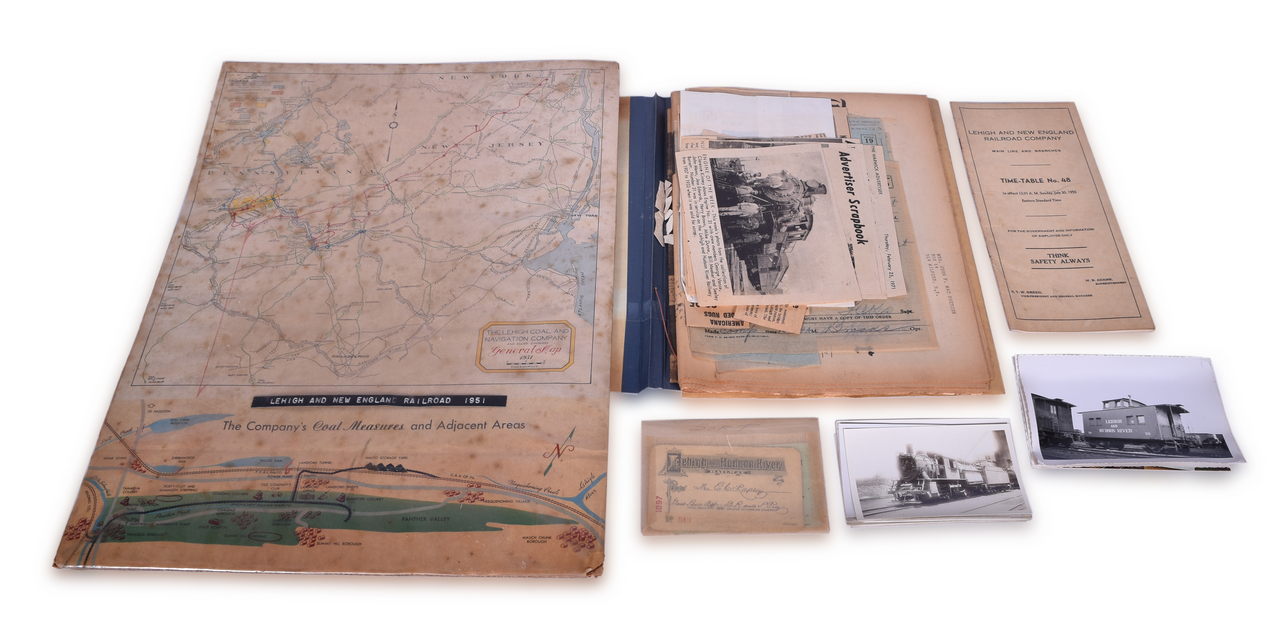 1064 - Lehigh and Hudson River Railroad Annual Passes and Other Various Paper thumbnail