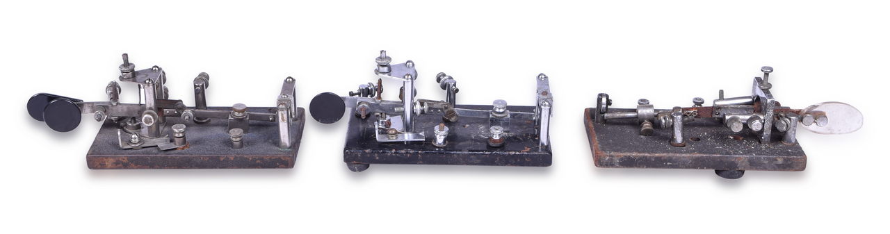1127 - Three Unmarked Morse Code Paddle Telegraph Keys thumbnail