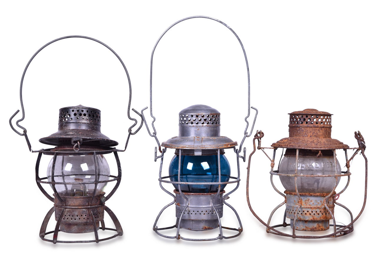 1161 - Canadian National Railway Adlake Kero CNX Blue Globe Lantern, Unmarked Adlake Kero Clear Globe Lantern, And Dressel Kopp Clear Globe Lantern thumbnail