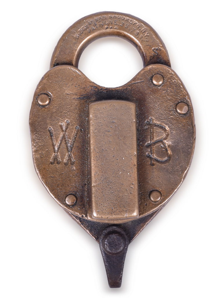 1164 - Wilson Bohannan Lake Shore Electric Railway Brass Heart Shaped Lock thumbnail