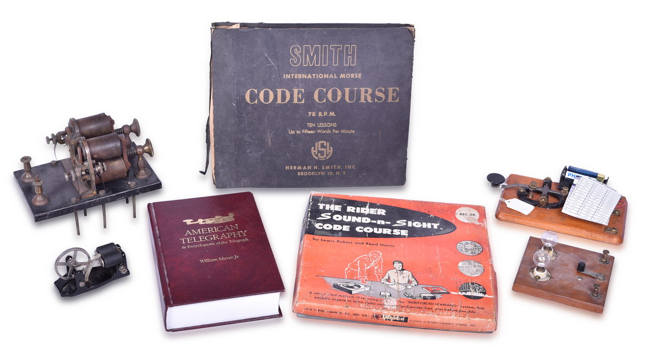 1185 - Six Assorted Morse Code Telegraph Items - Key, Receiver, Sounders, Encyclopedia, And Code Courses thumbnail