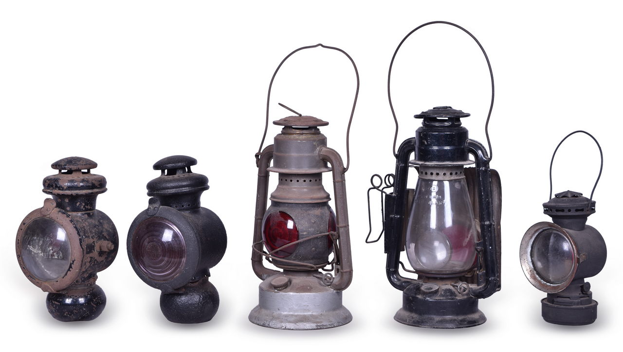 1266 - Large Collection of Glass and Ceramic Telegraph and Power Insulators - Hemingray, Brookfield, New England Telephone & Telegraph thumbnail