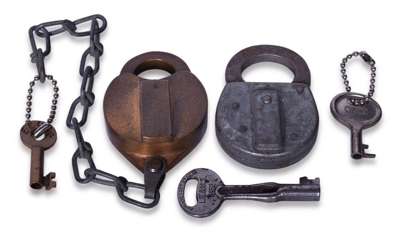 1476 - Railroad Locks & Keys - Big Four, East Erie Commercial, Standard Oil, Lake Shore & Michigan Southern Railroad thumbnail