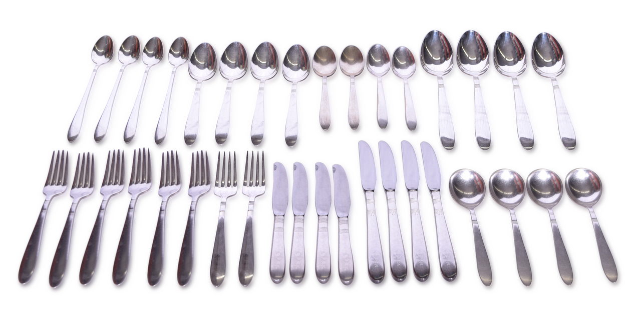 1607 - Four Sets of Union Pacific Railroad Silver Zephyr Flatware - Teaspoons, Tablespoons, Forks, Knives, and More thumbnail