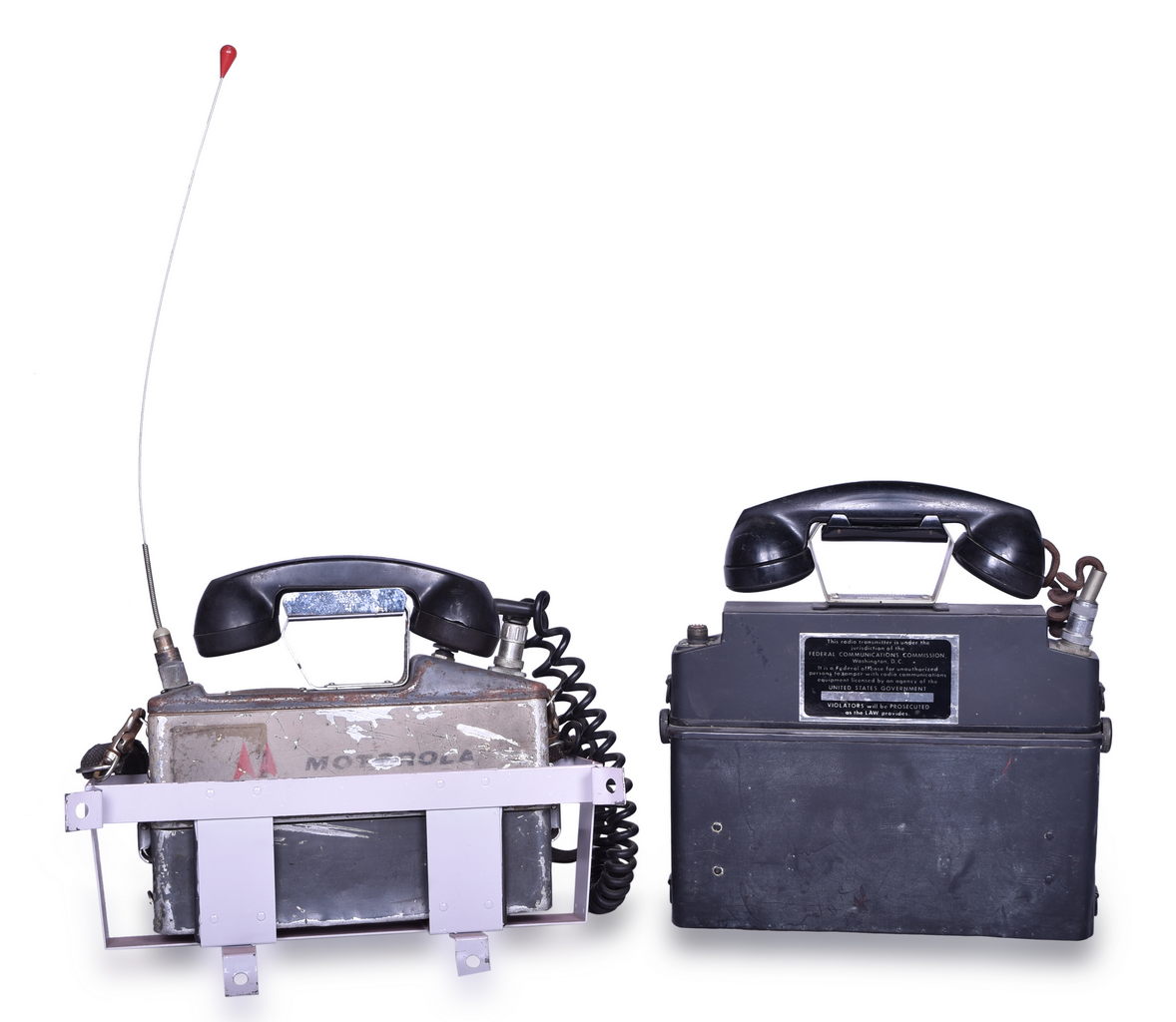 1633 - Pair of Motorola Handie Talkie Field FM Radiophone Telephones thumbnail