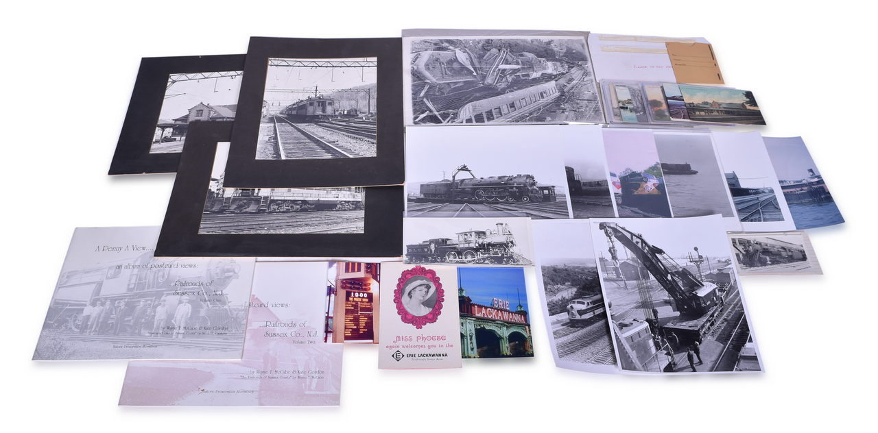 2005 - Thirty-Nine Erie Lackawanna Railroad Photographs, Postcards, Postcard Views Albums, and Photo Negative thumbnail